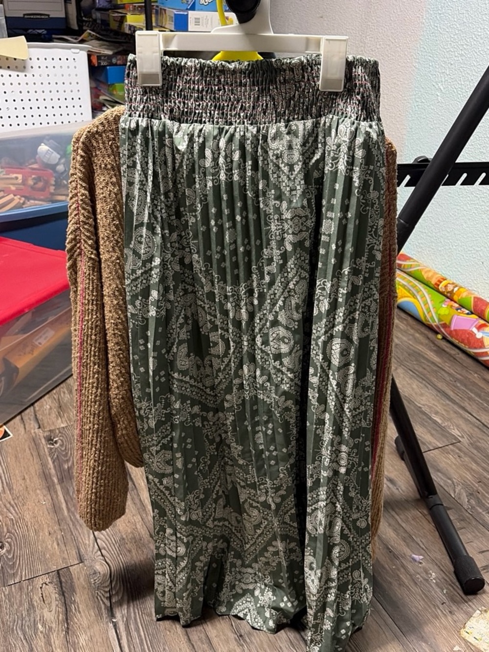 Women's Green Paisley Maxi Skirt with Elastic Shirred Waist
